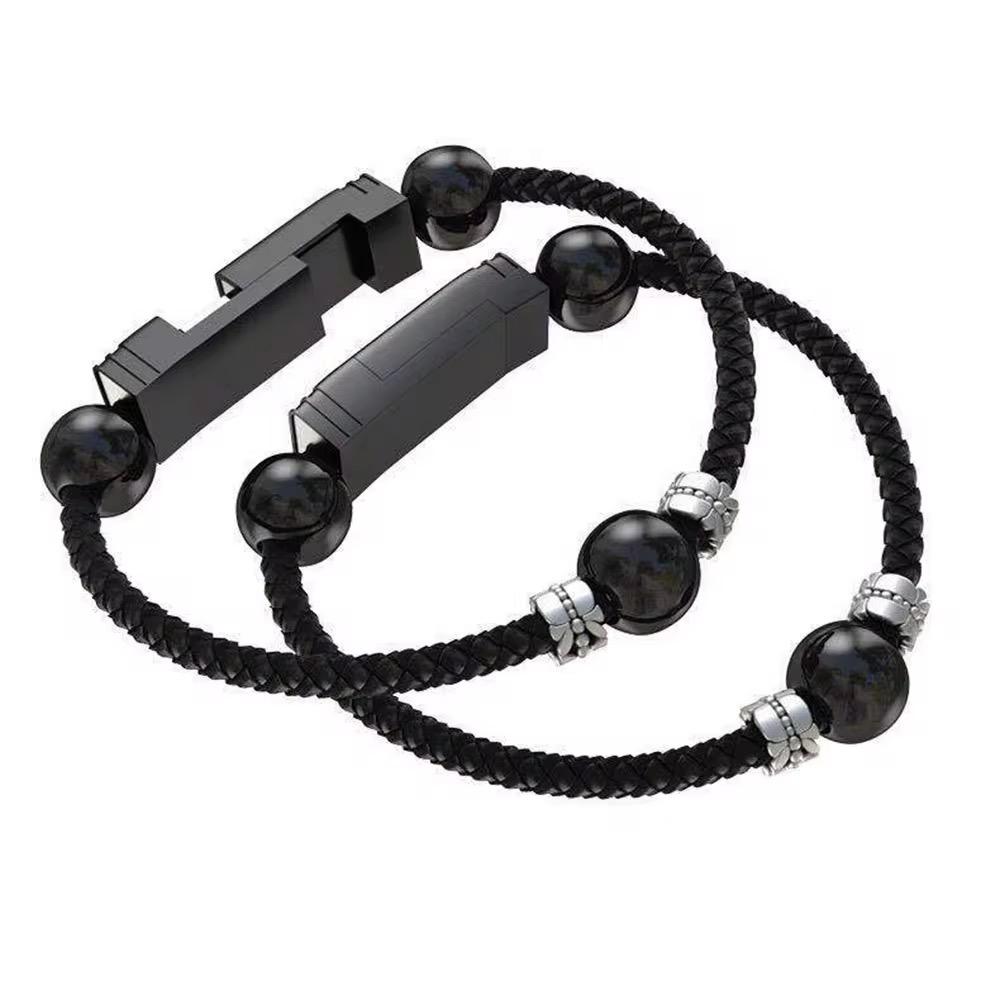 un cordon USB dissimulé dans un bracelet ( C'est pas un powerbank — c'est ton câble de secours que tu portes au poignet, toujours disponible, jamais oublié.)