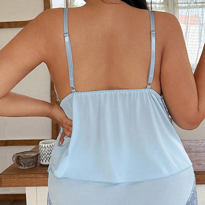 Ensemble pyjama pour femme composé d’un caraco et d’un short à bordures en dentelle